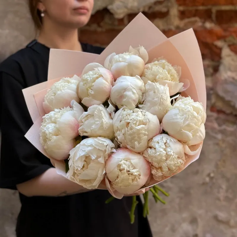 Buchet luxos de bujori „Yommo”