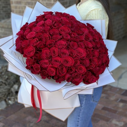 Buchet de 101 trandafiri «Polina»