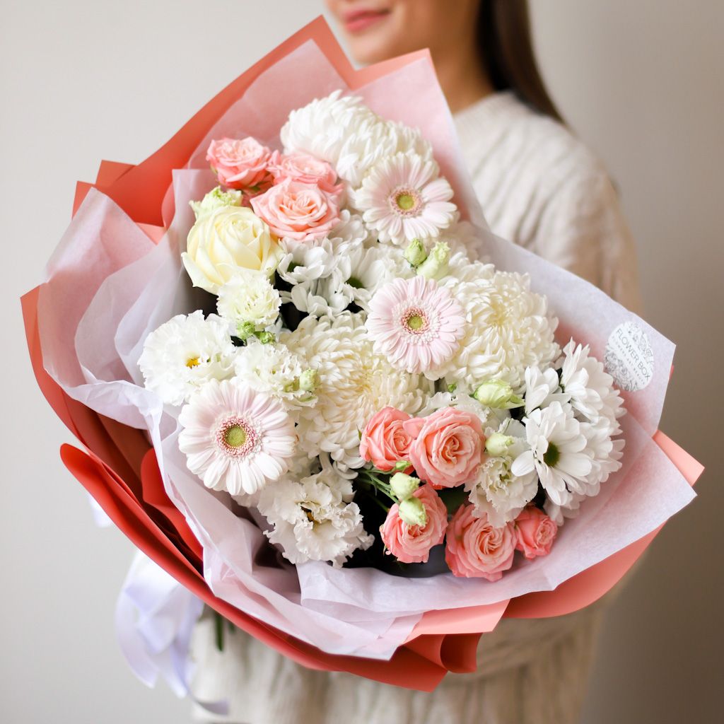 Bouquet in soft tones "Silhouette"