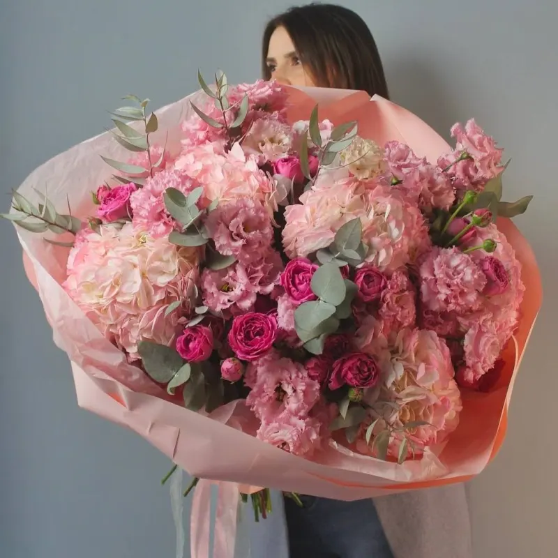 Buchet personalizat din flori premium „Floralyse”