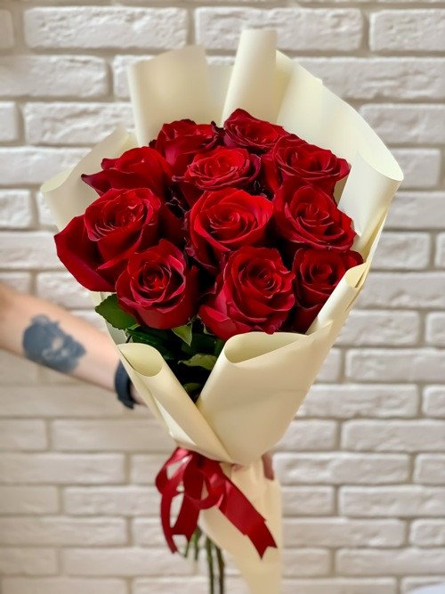 Buchet de 11 trandafiri roșii Ecuador "Stylizer"
