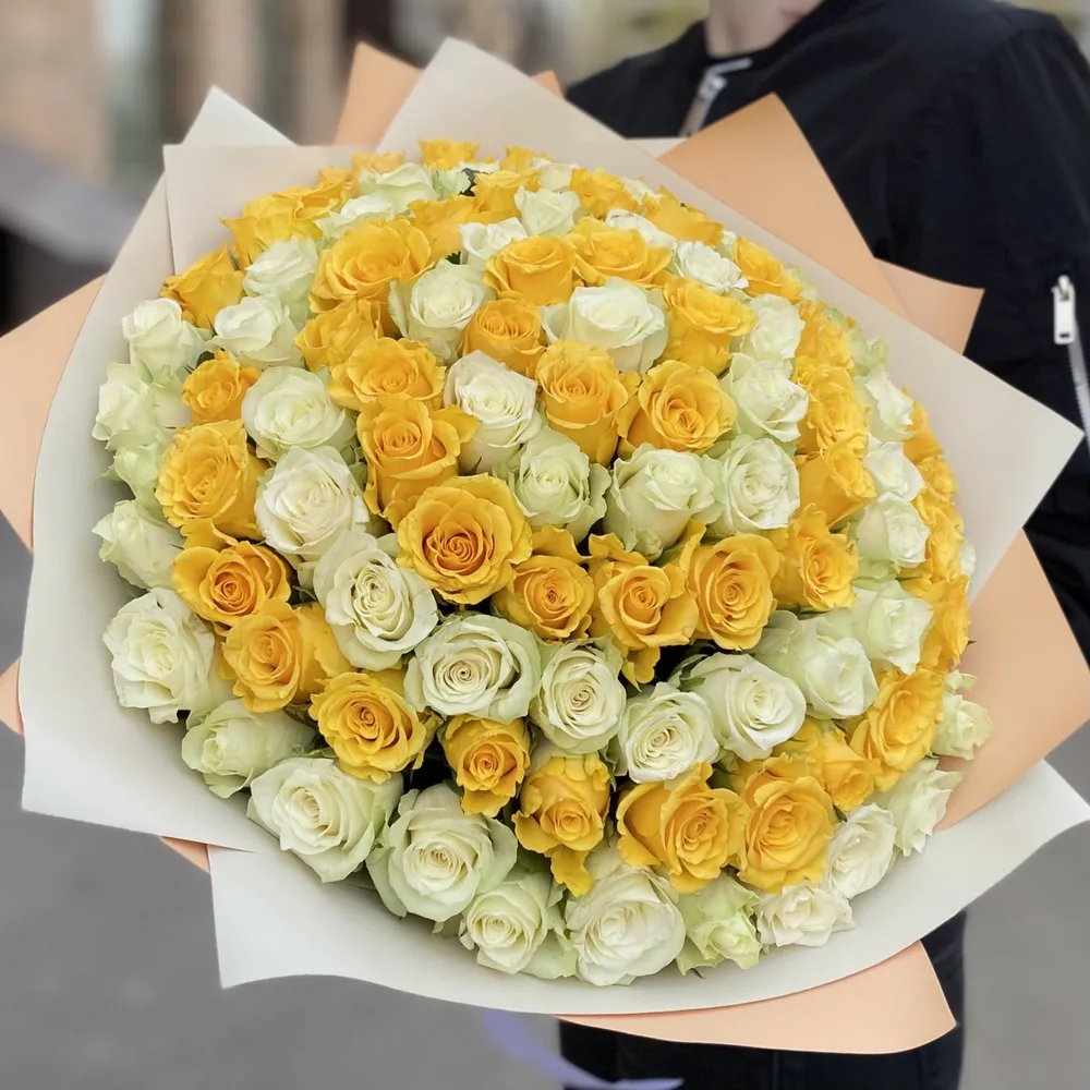 101 Buchet 101 galbeni albi trandafiri