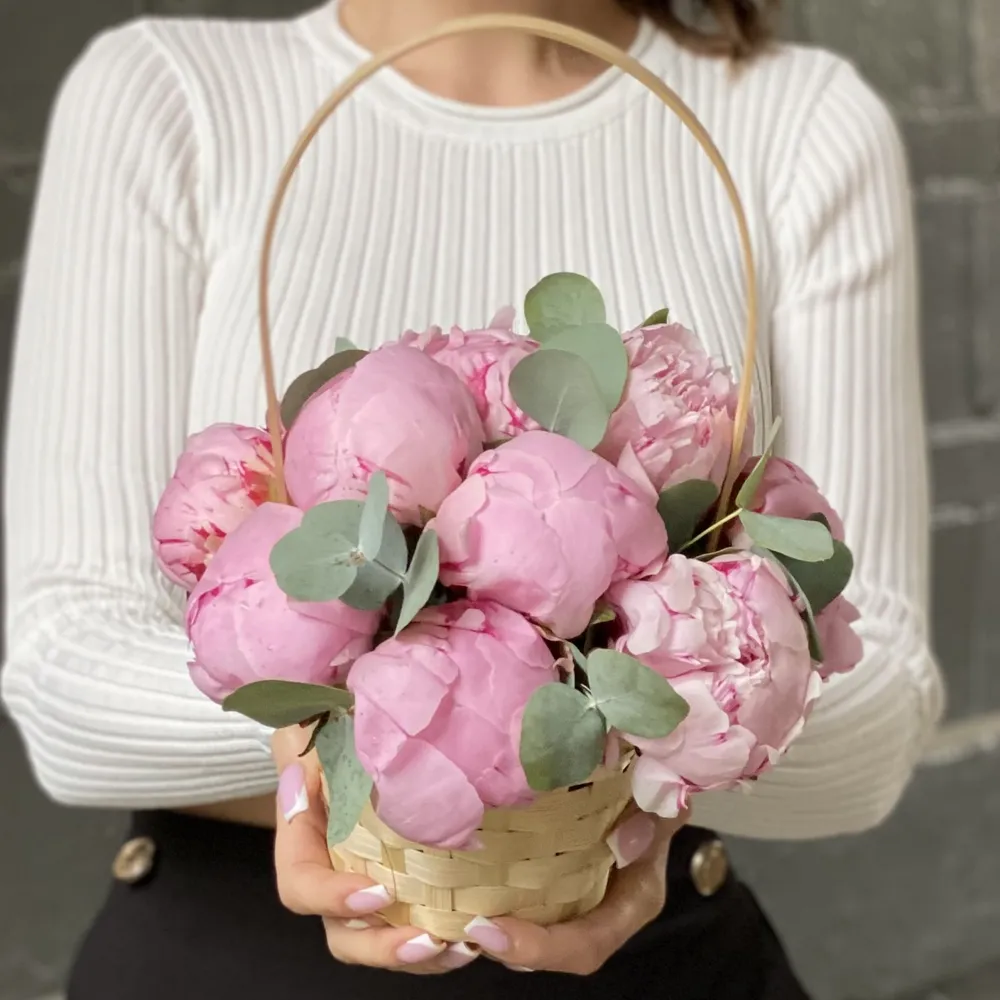 Bouquet of 11 peonies