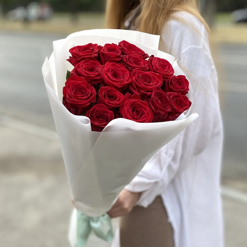 15 roșii trandafiri 70