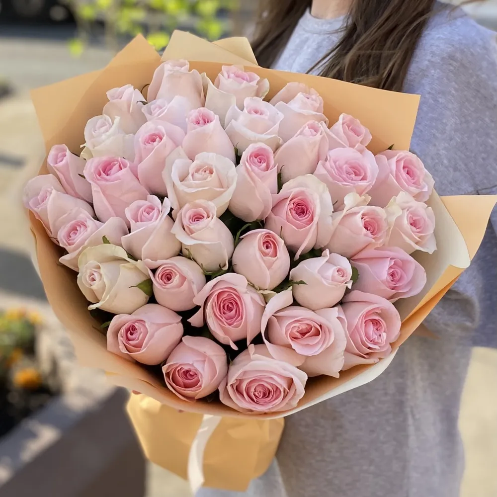 Bouquet of 35 roses