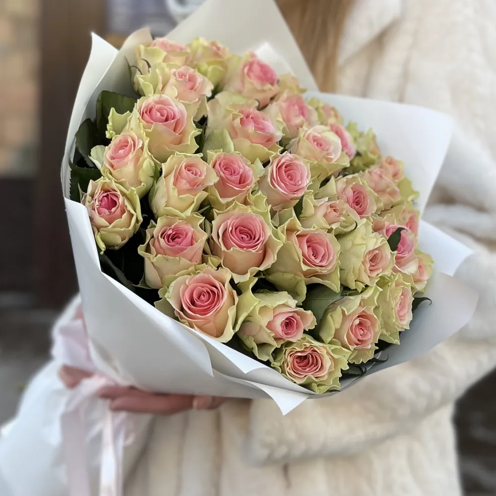 Bouquet of 35 roses