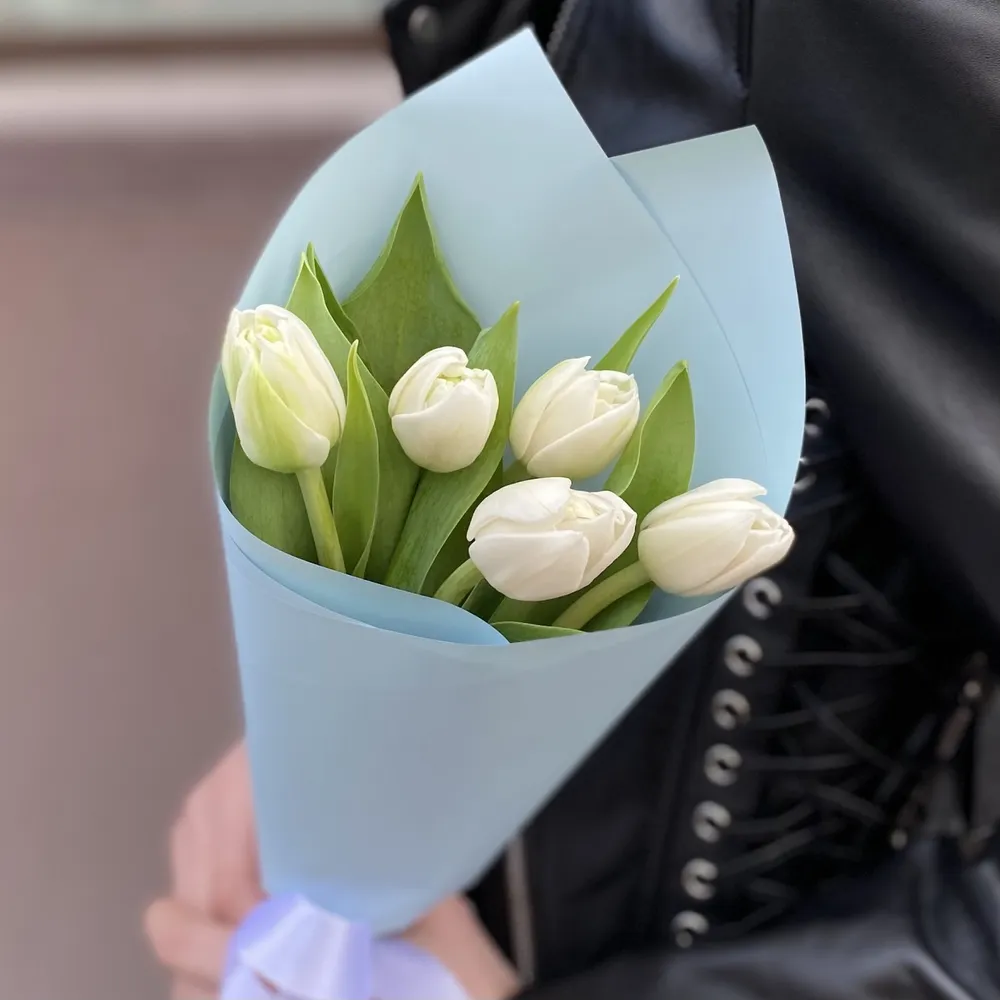 5 albi în stil bujor lalele