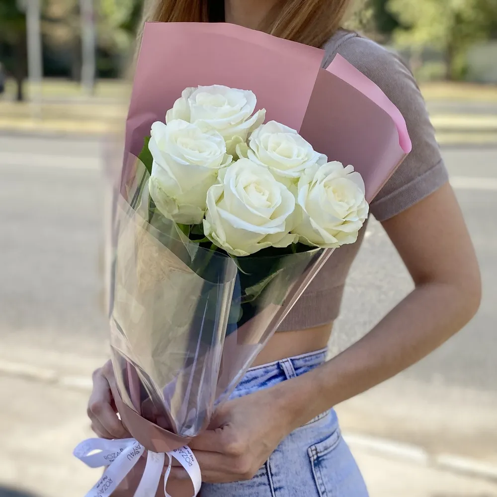 Bouquet of 5 roses