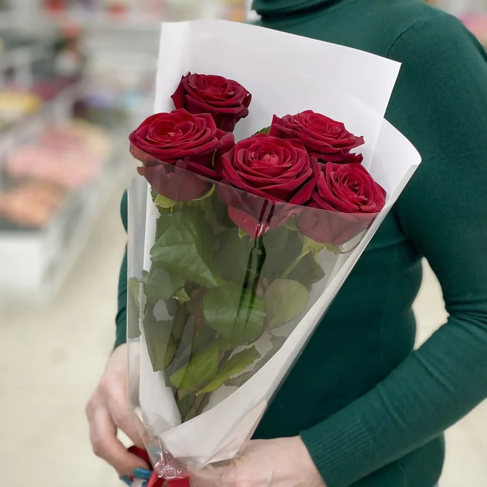 Bouquet of 5 roses