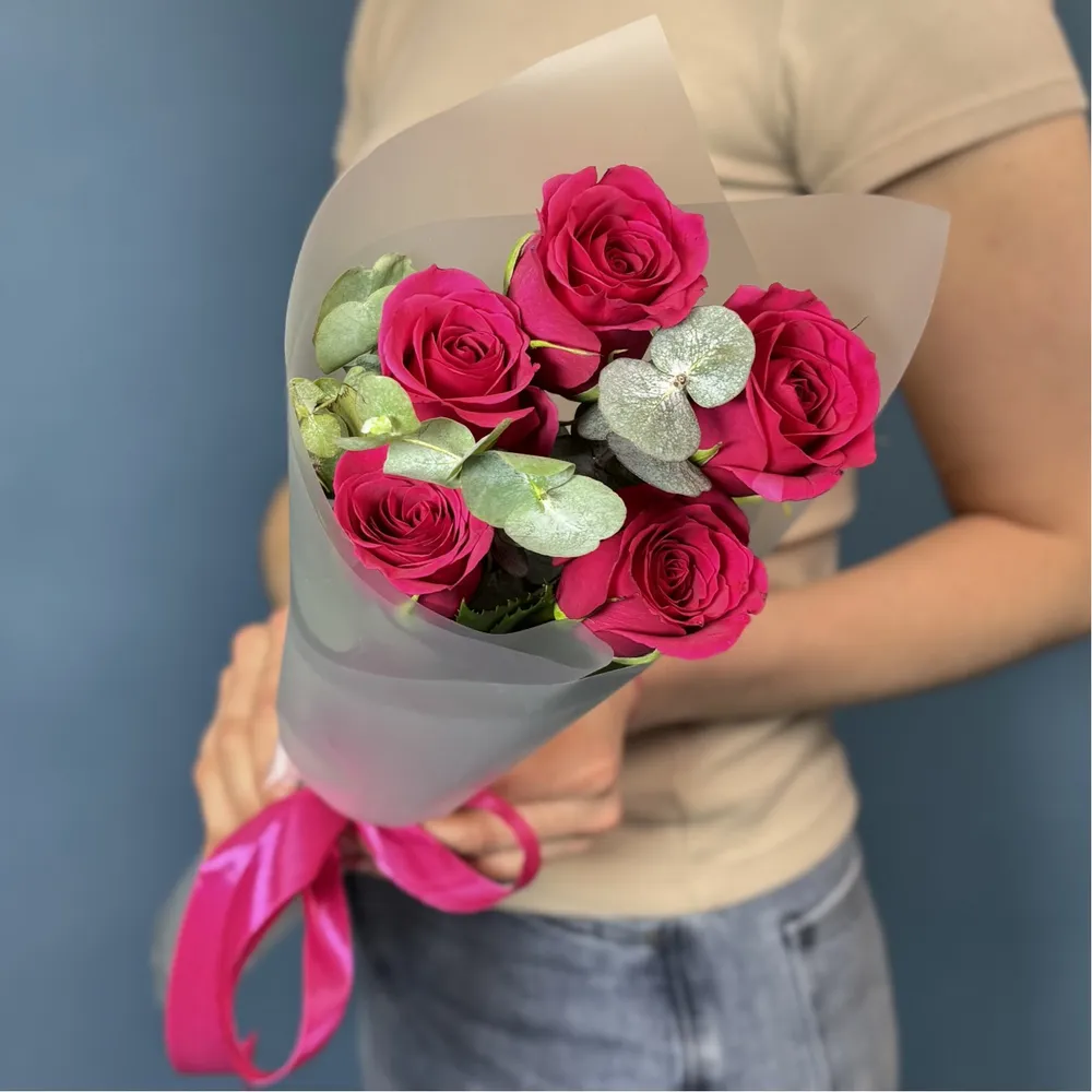 Bouquet of 5 roses
