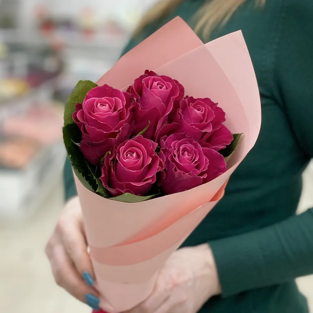 Bouquet of 5 roses