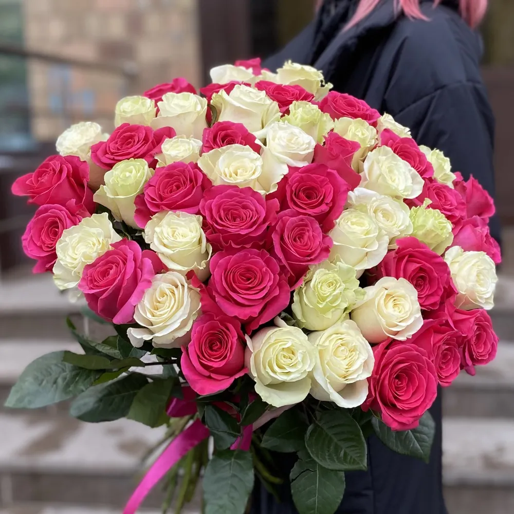 51 albi trandafiri buchet