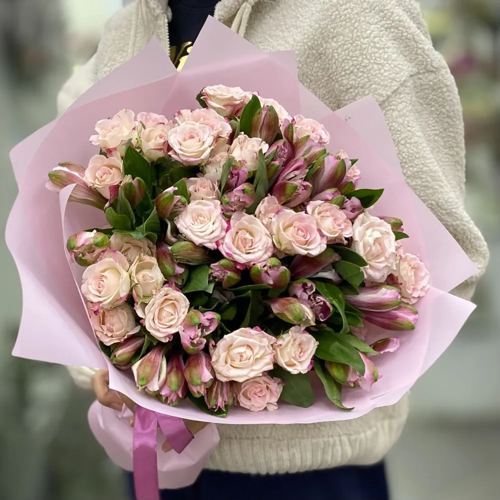 Buchet de tufă trandafiri
