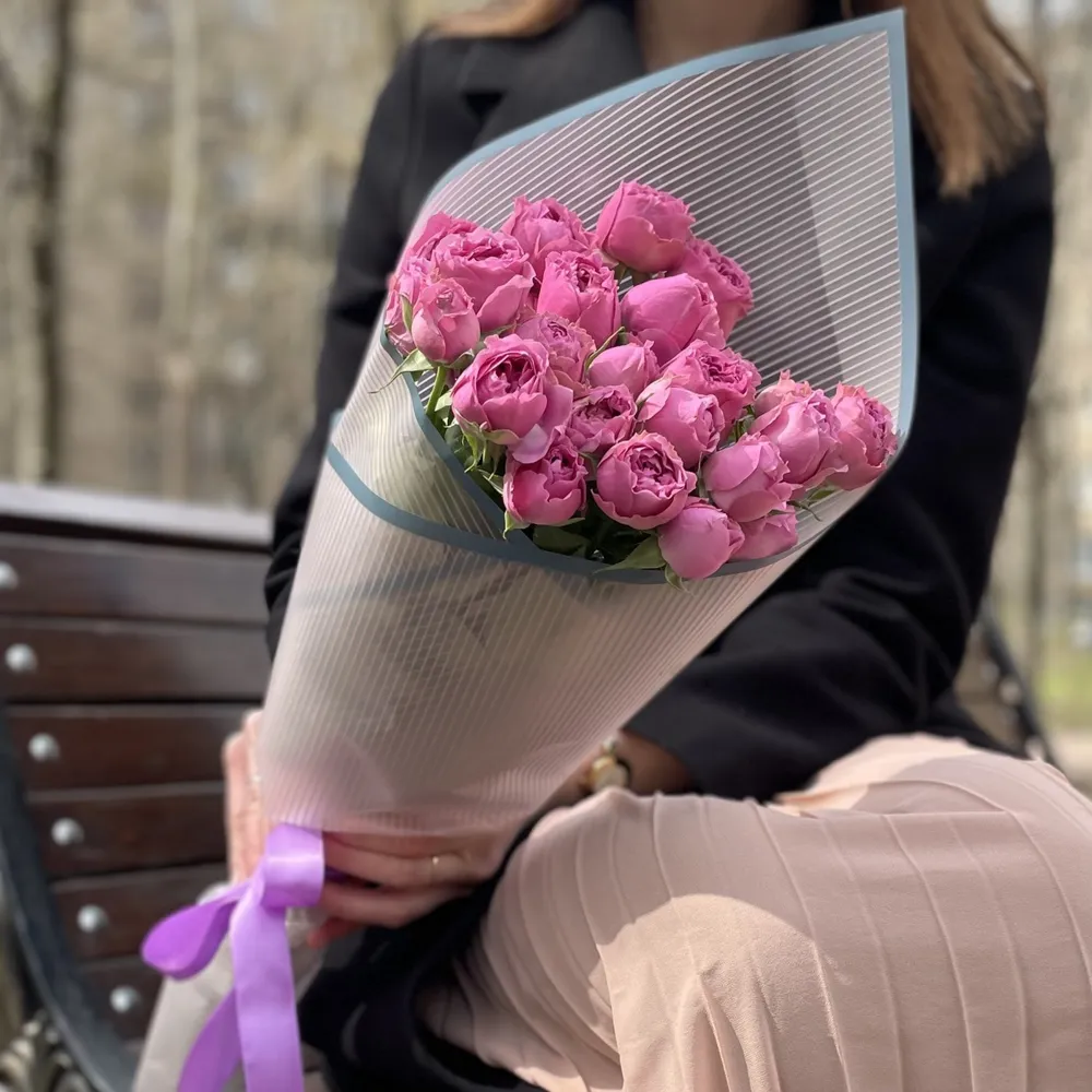 În stil bujor trandafiri