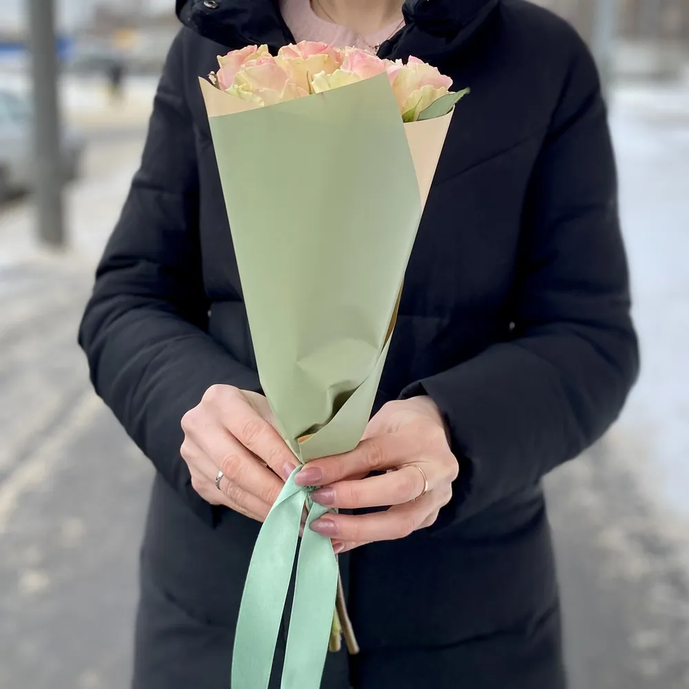7 Buchet 7 roz trandafiri