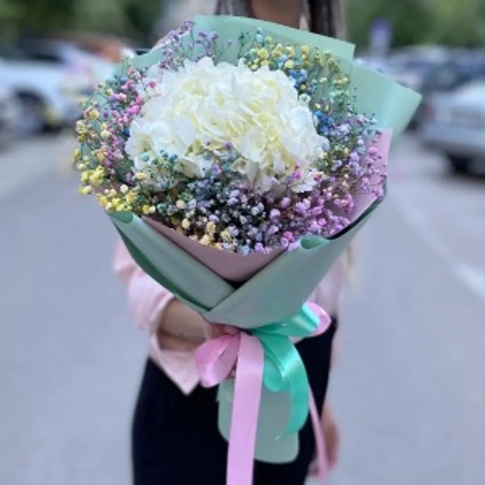 Buchet roz hortensii
