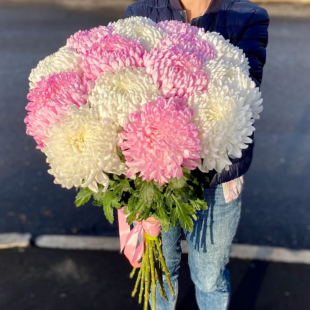 Buchet albi roz crizanteme